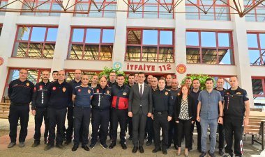 Manisa Büyükşehir Belediye Başkanı Zeyrek, Bayramda Görev Yapacak Büyükşehir Çalışanlarıyla Bayramlaştı